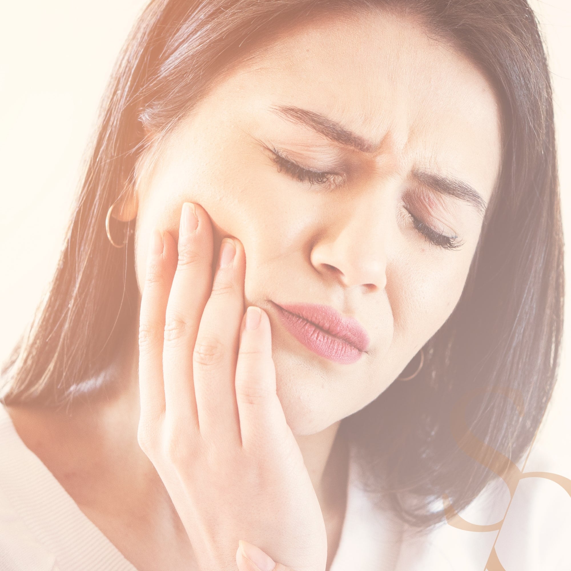 Rage de dents : causes et traitements | Pulpite dentaire | Clinique Sana Oris Paris 8