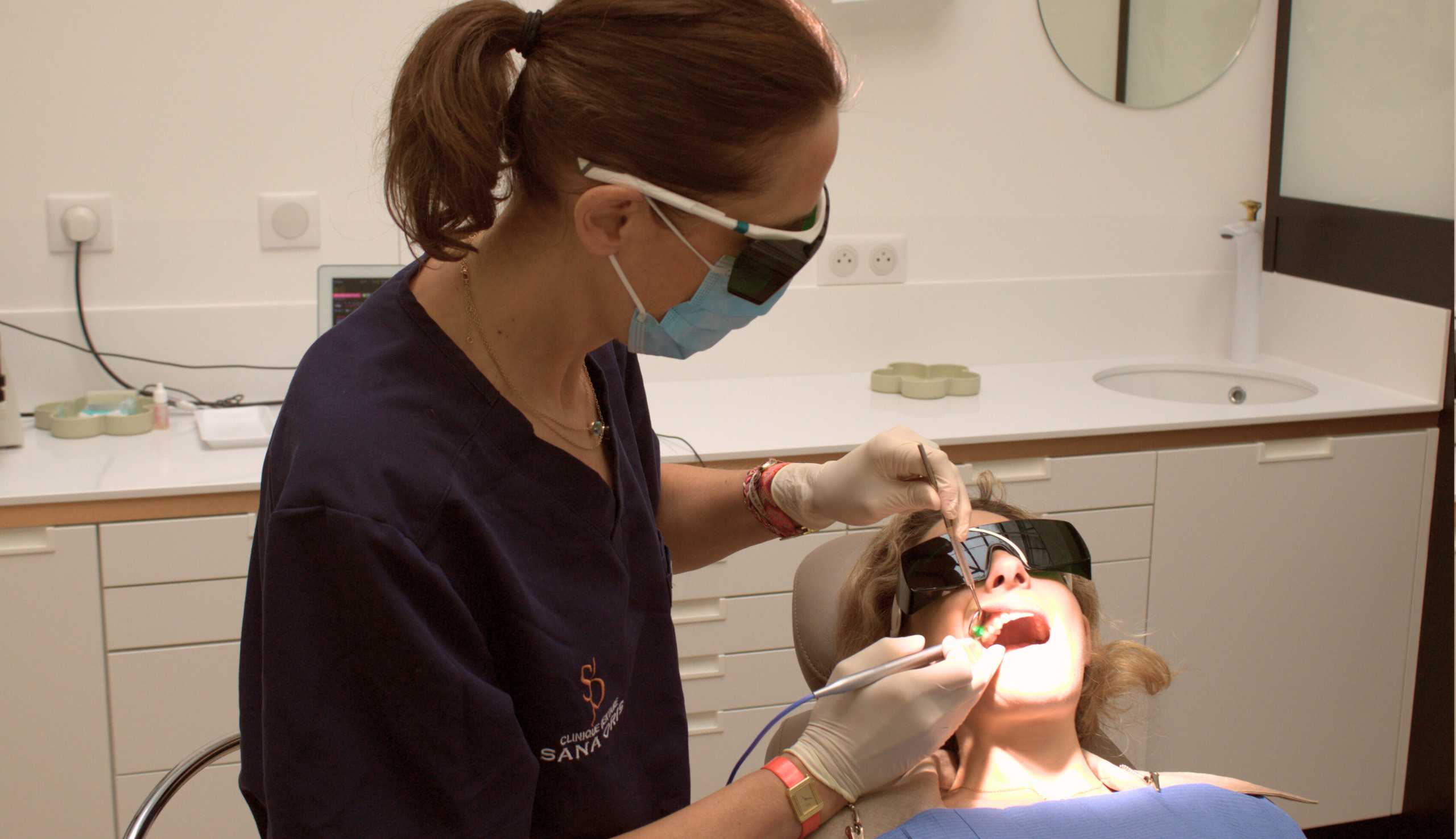 Comment soigner une inflammation de la gencive | Clinique dentaire Sana Oris | Paris