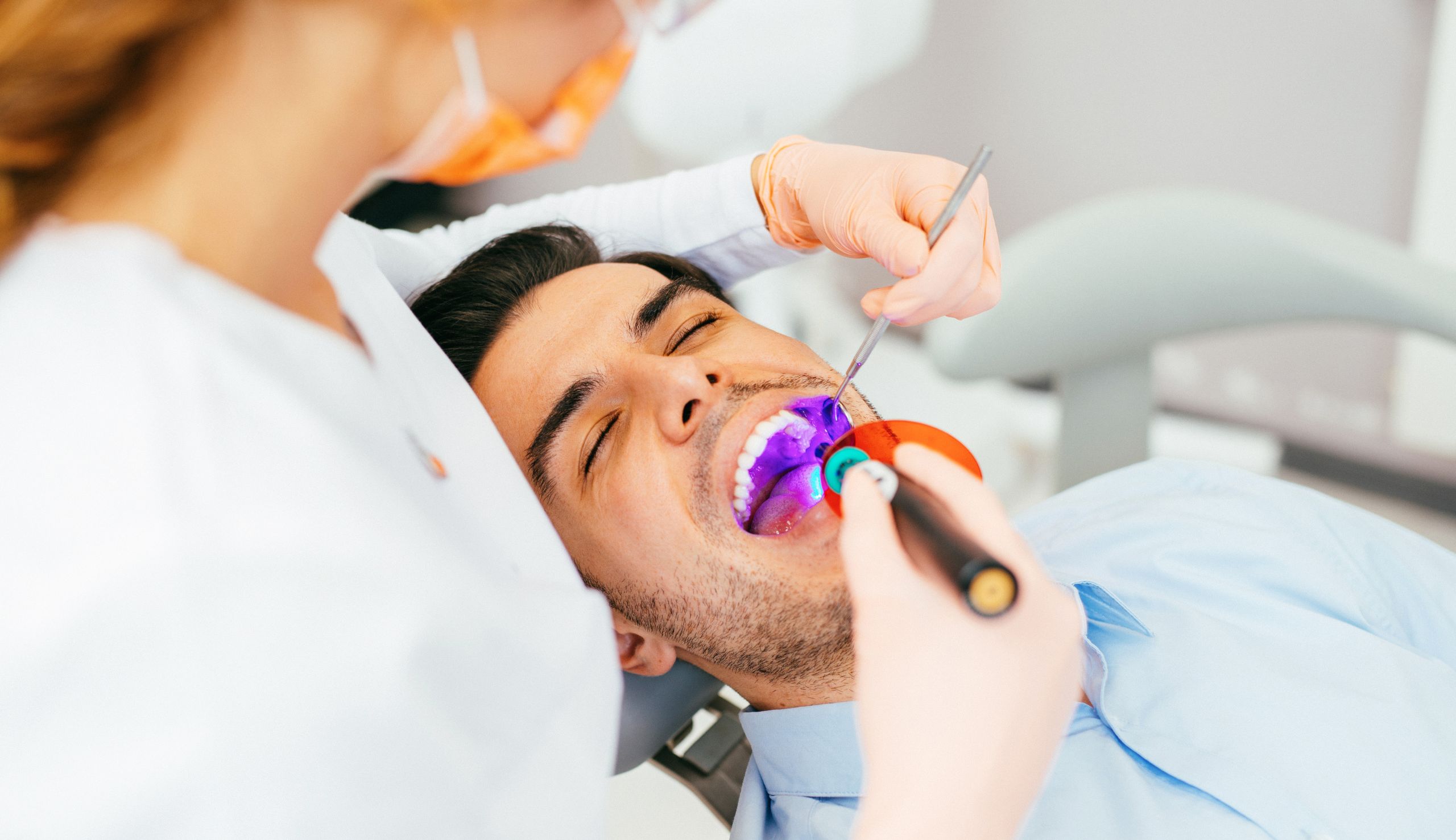 La Stratification Composites : Une Technique Innovante pour des Restaurations Dentaires Esthétiques et Durables | Clinique dentaire Sana Oris | Paris
